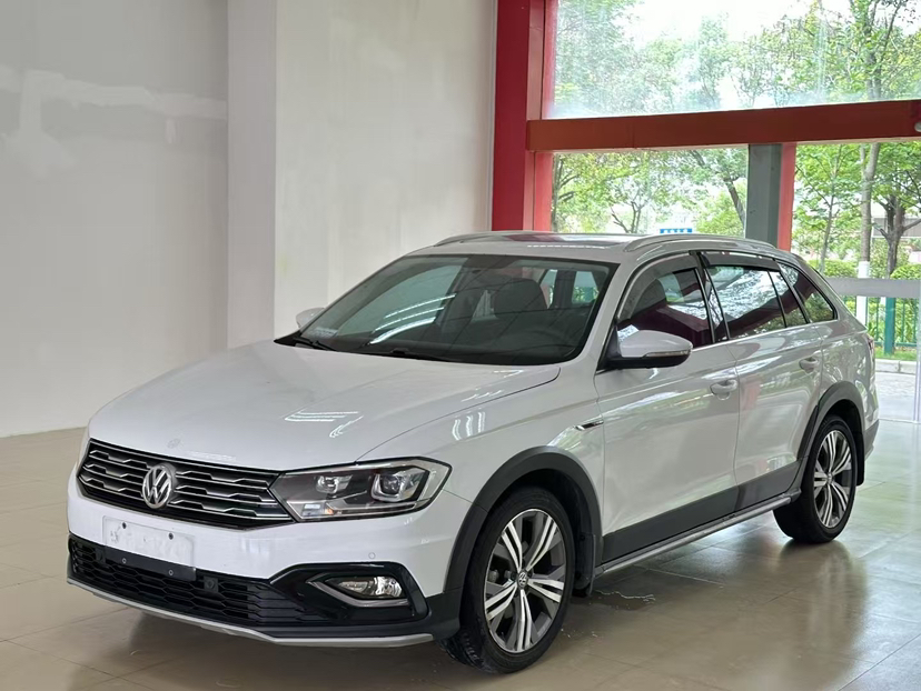 Volkswagen C-Trek 2018 Volkswagen C-Trek 2018 immagine di auto