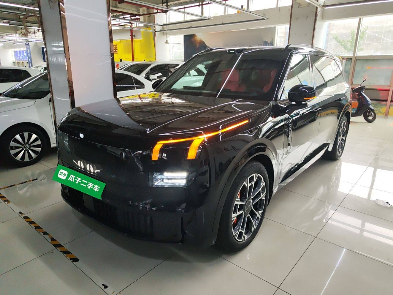 Lynk & Co 900 2025 car image 