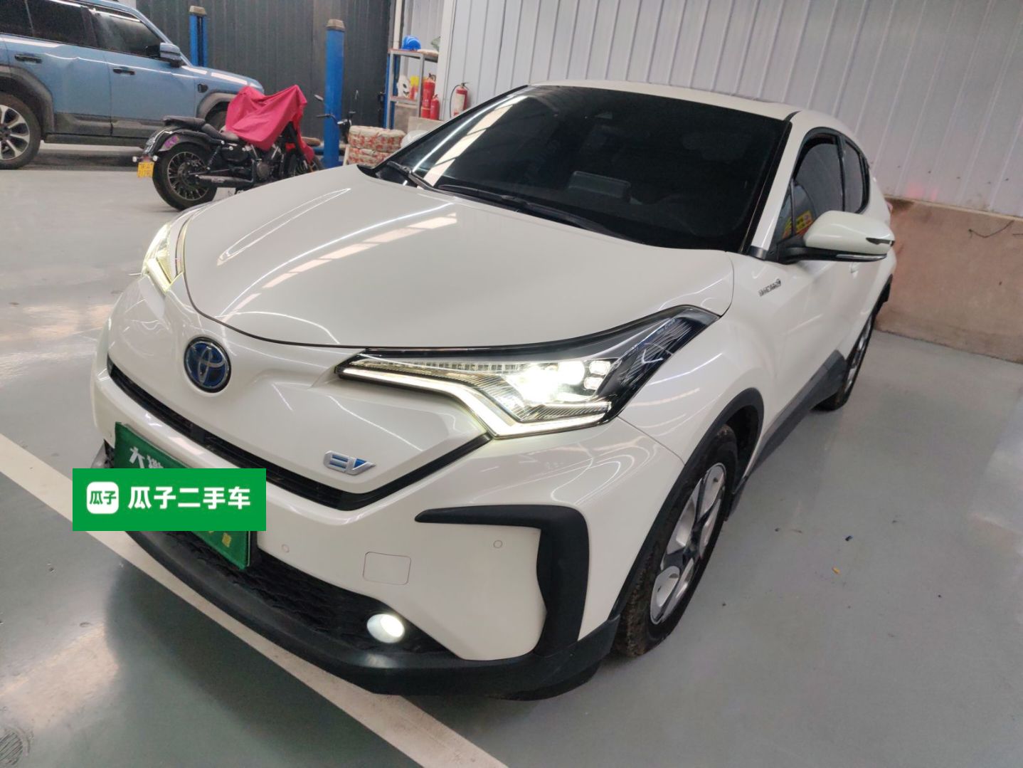 Toyota C-HR EV 2020 Toyota C-HR EV 2020 immagine di auto