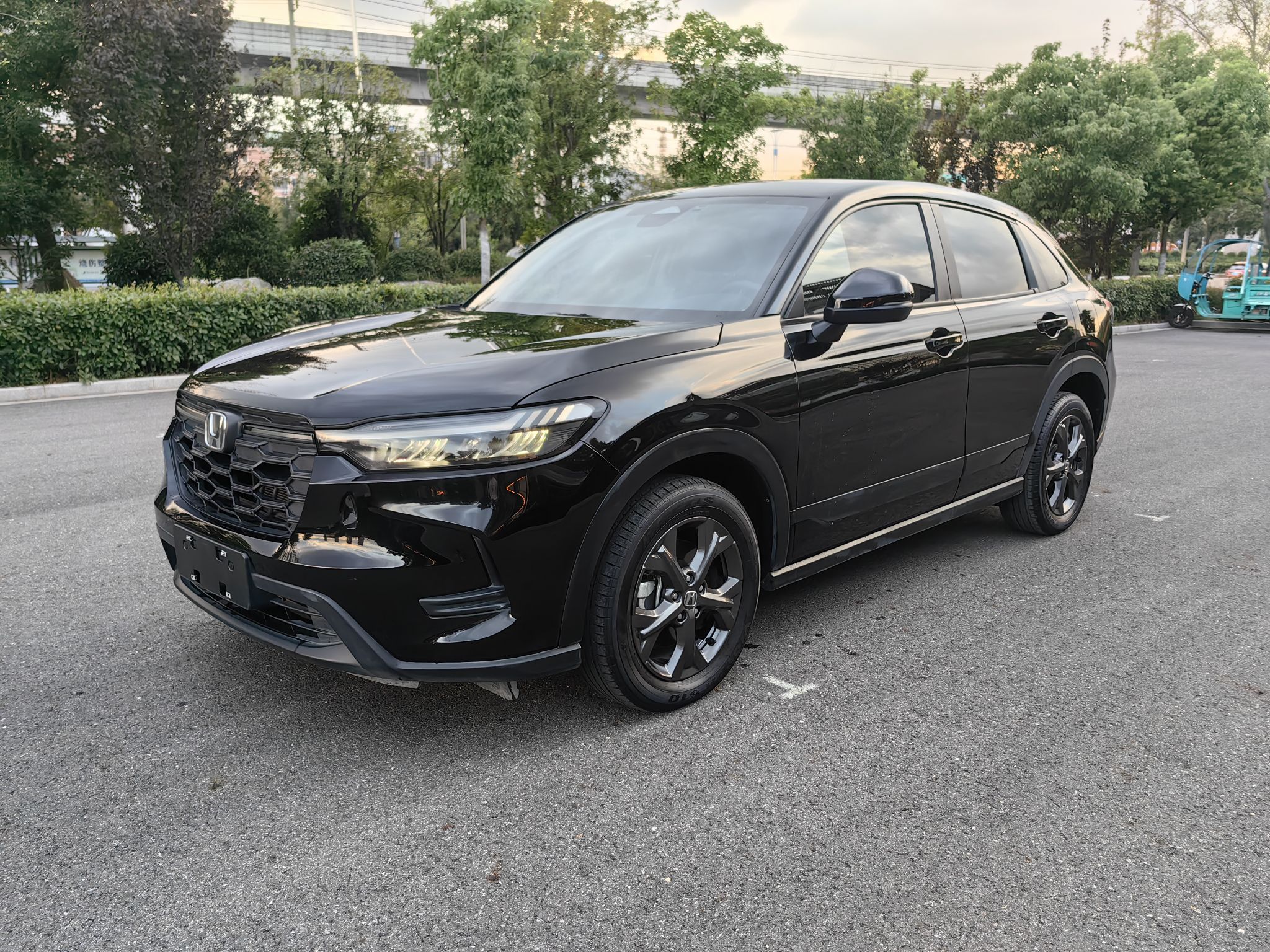 Honda HR-V 2023 car image 