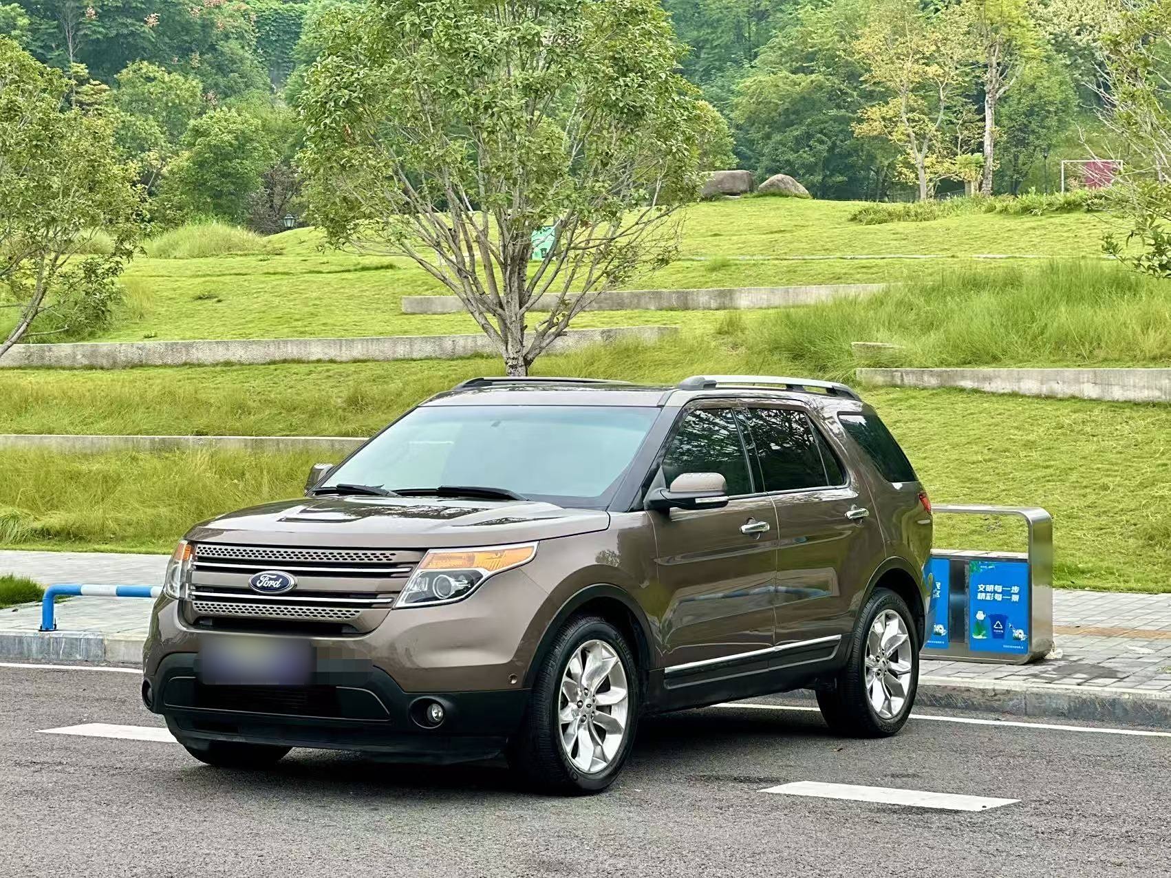 Ford Explorer (Imported) 2015 car image 