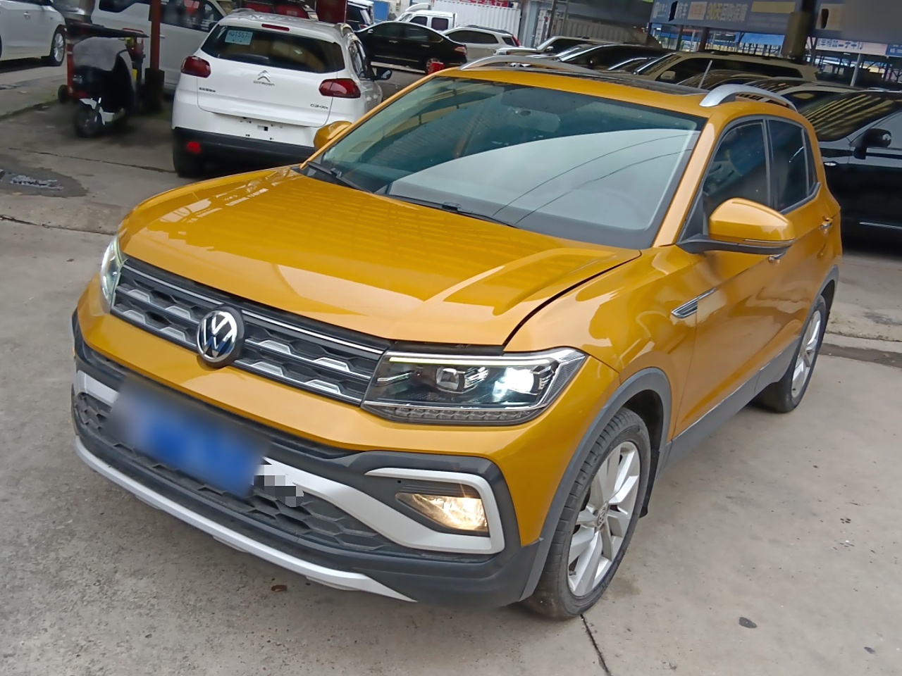 Volkswagen T-Cross 2020 car image 