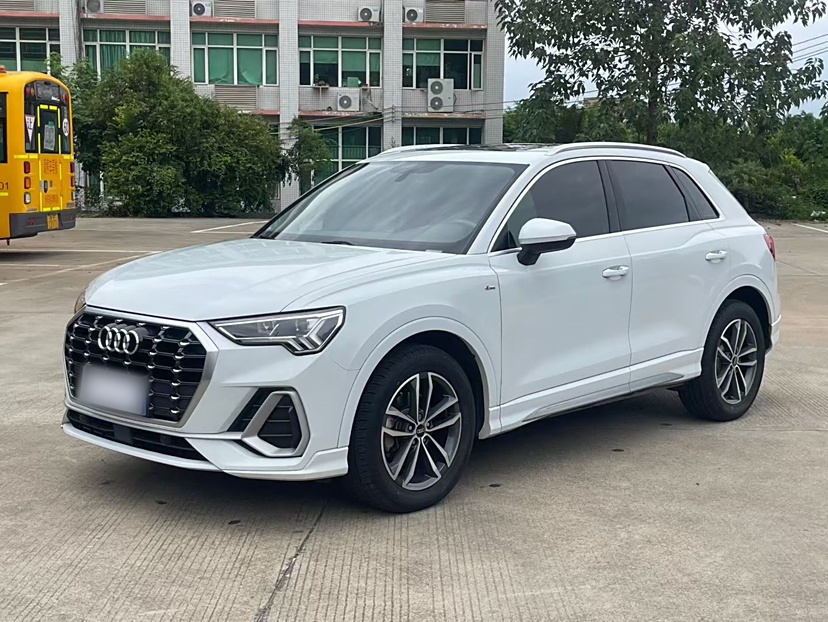 Audi Q3 (Imported) 2022 car image 