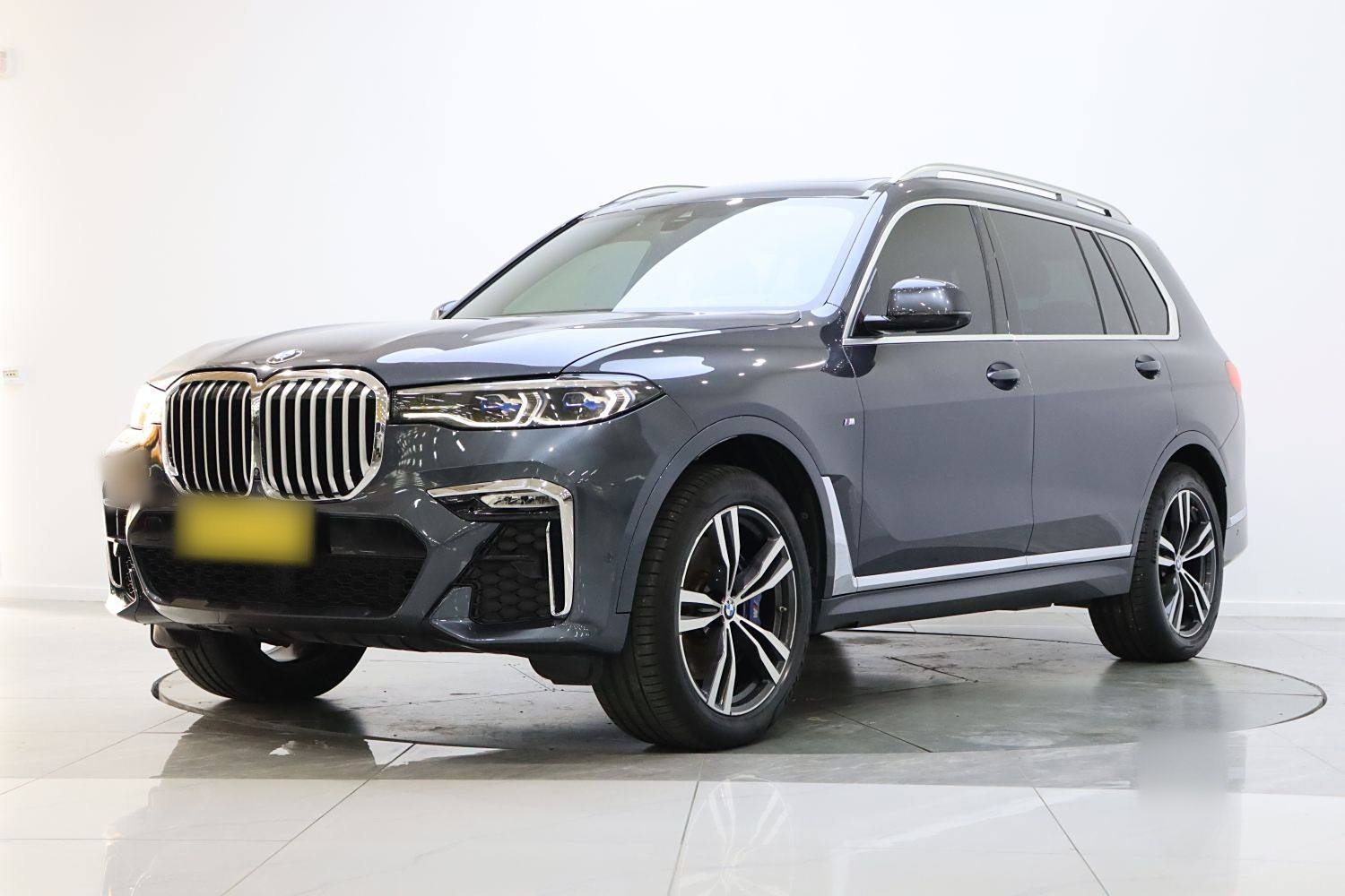 BMW X7 M60i 2020 car image 