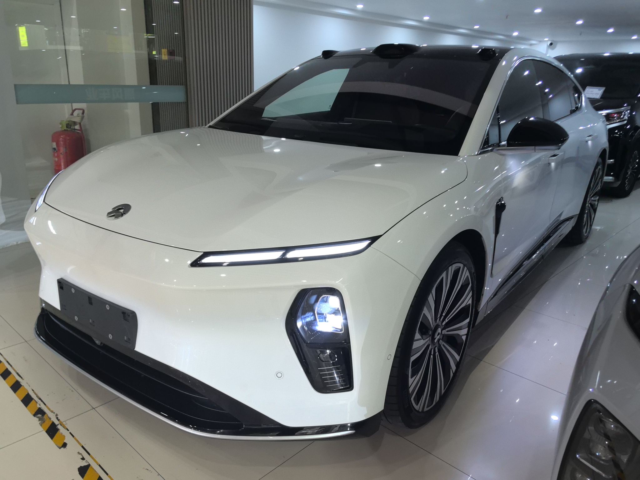 NIO ET9 2024 汽车图片 