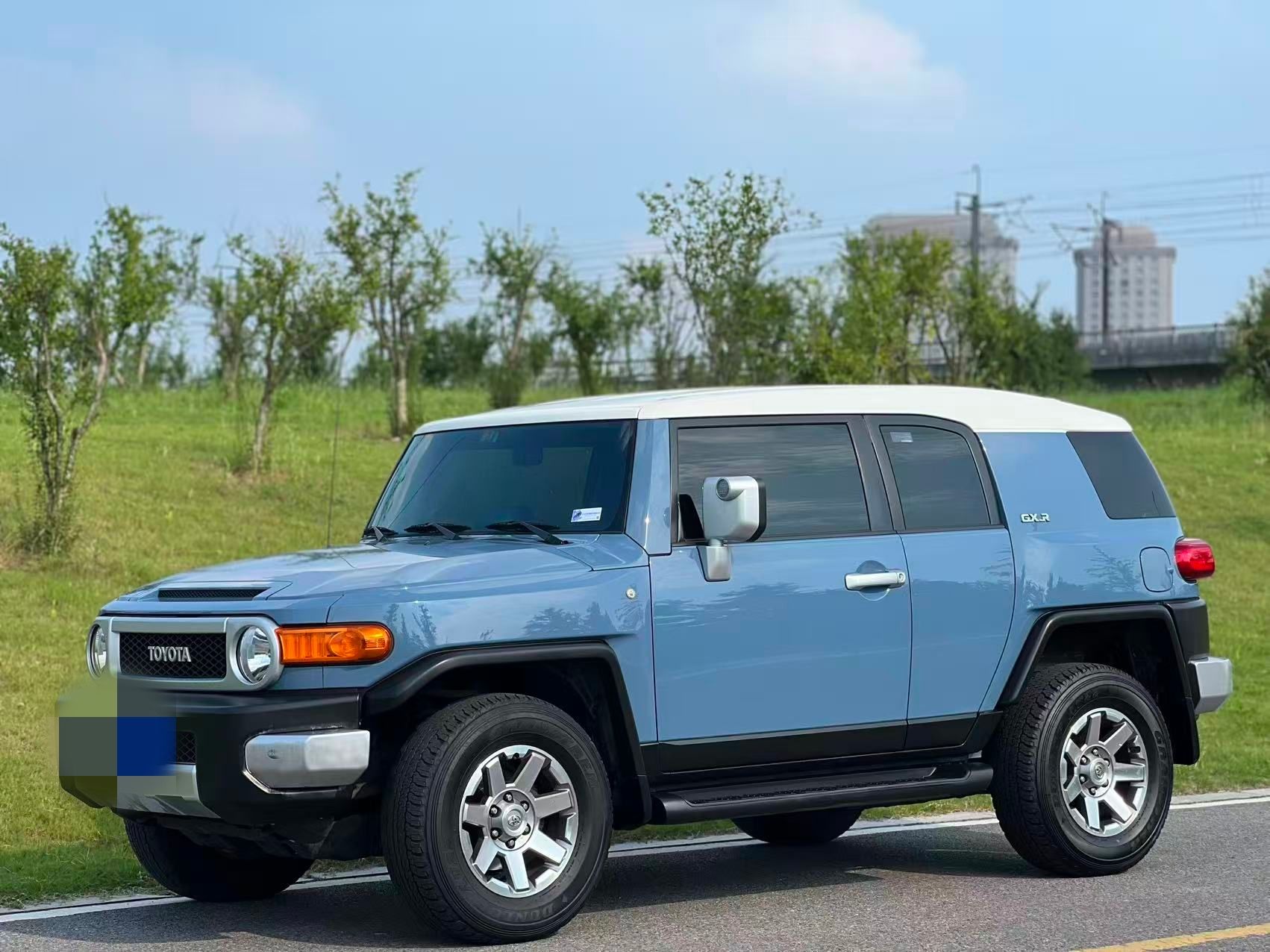 Toyota FJ Cruiser 2018 car image 
