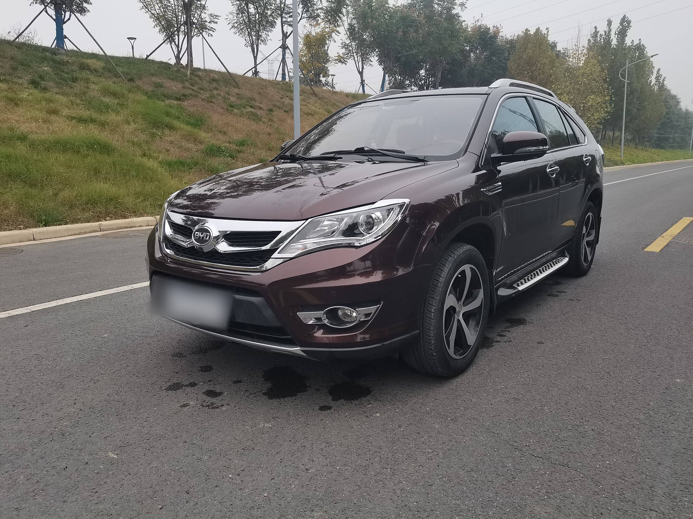 BYD S7 2017 car image 