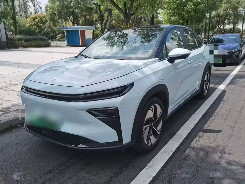 Livan 7 2024 car image 