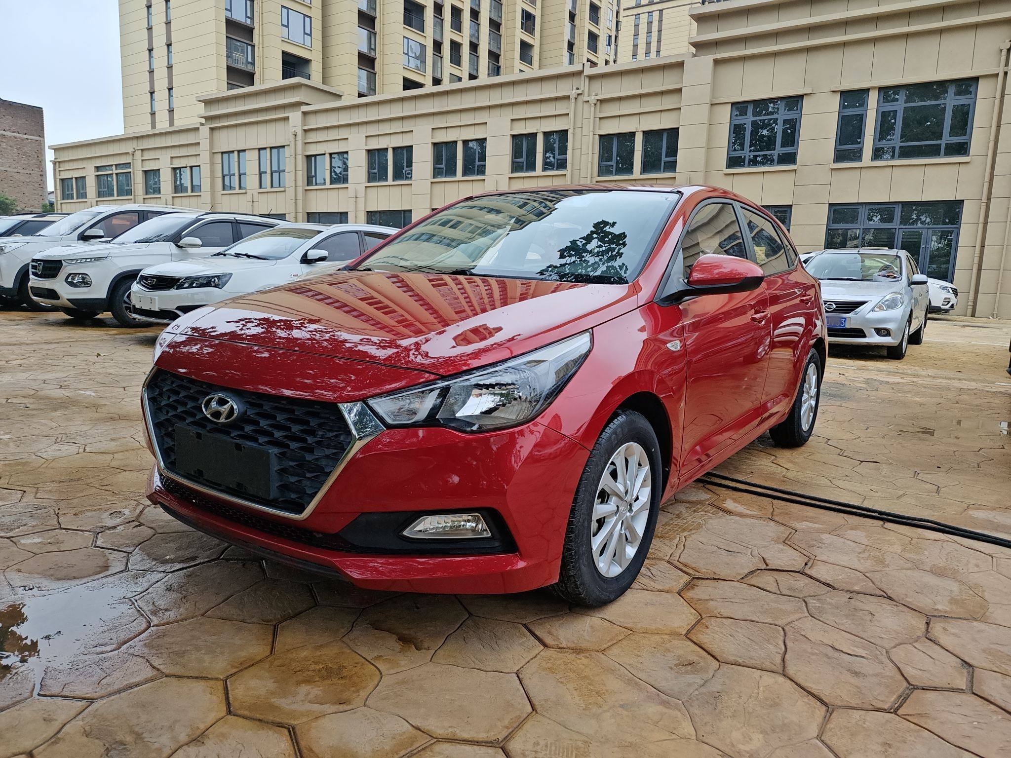 Hyundai Verna RV 2017 Hyundai Verna RV 2017 car image