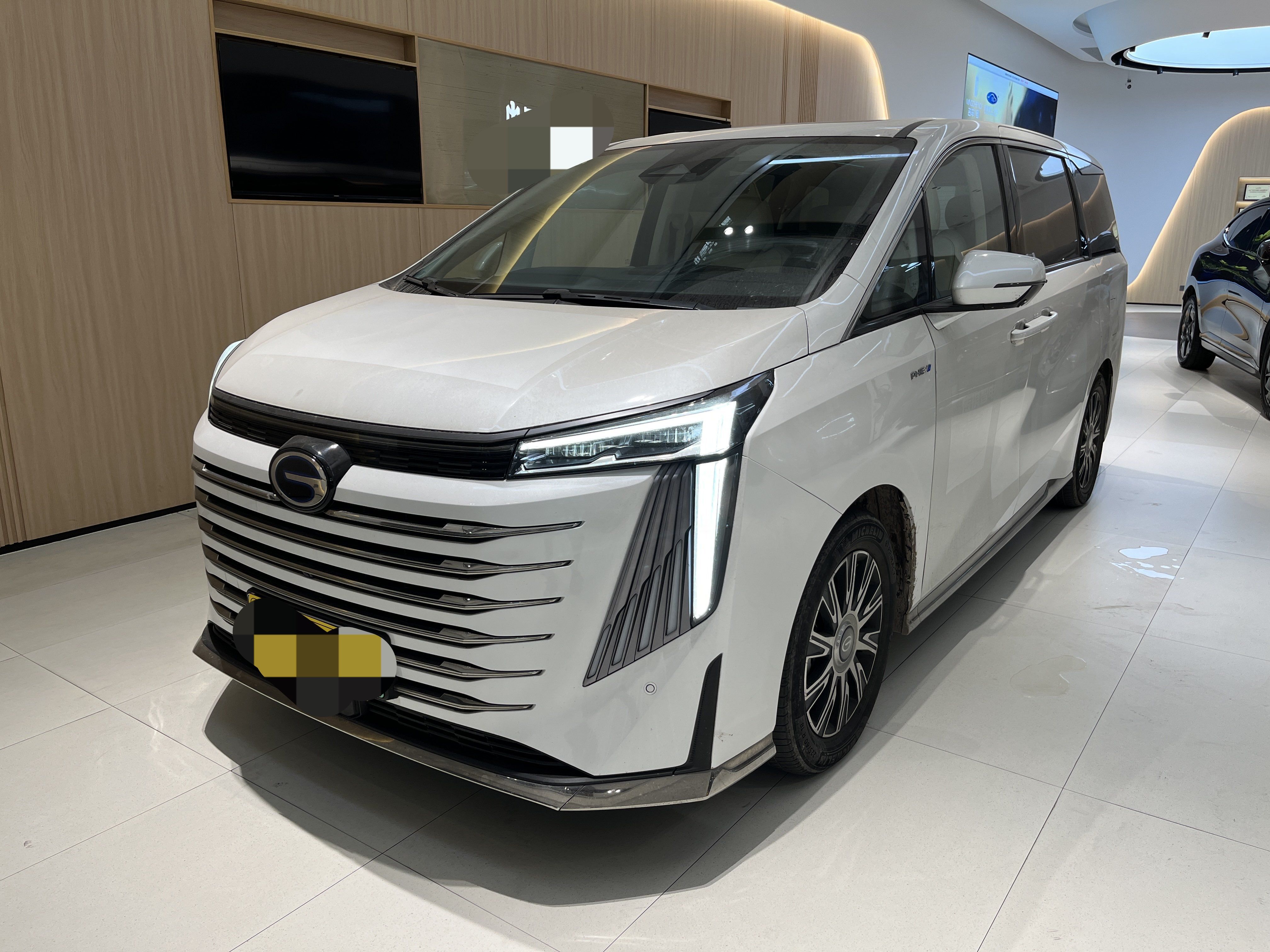 GAC Trumpchi E9 2023 GAC Trumpchi E9 2023 car image