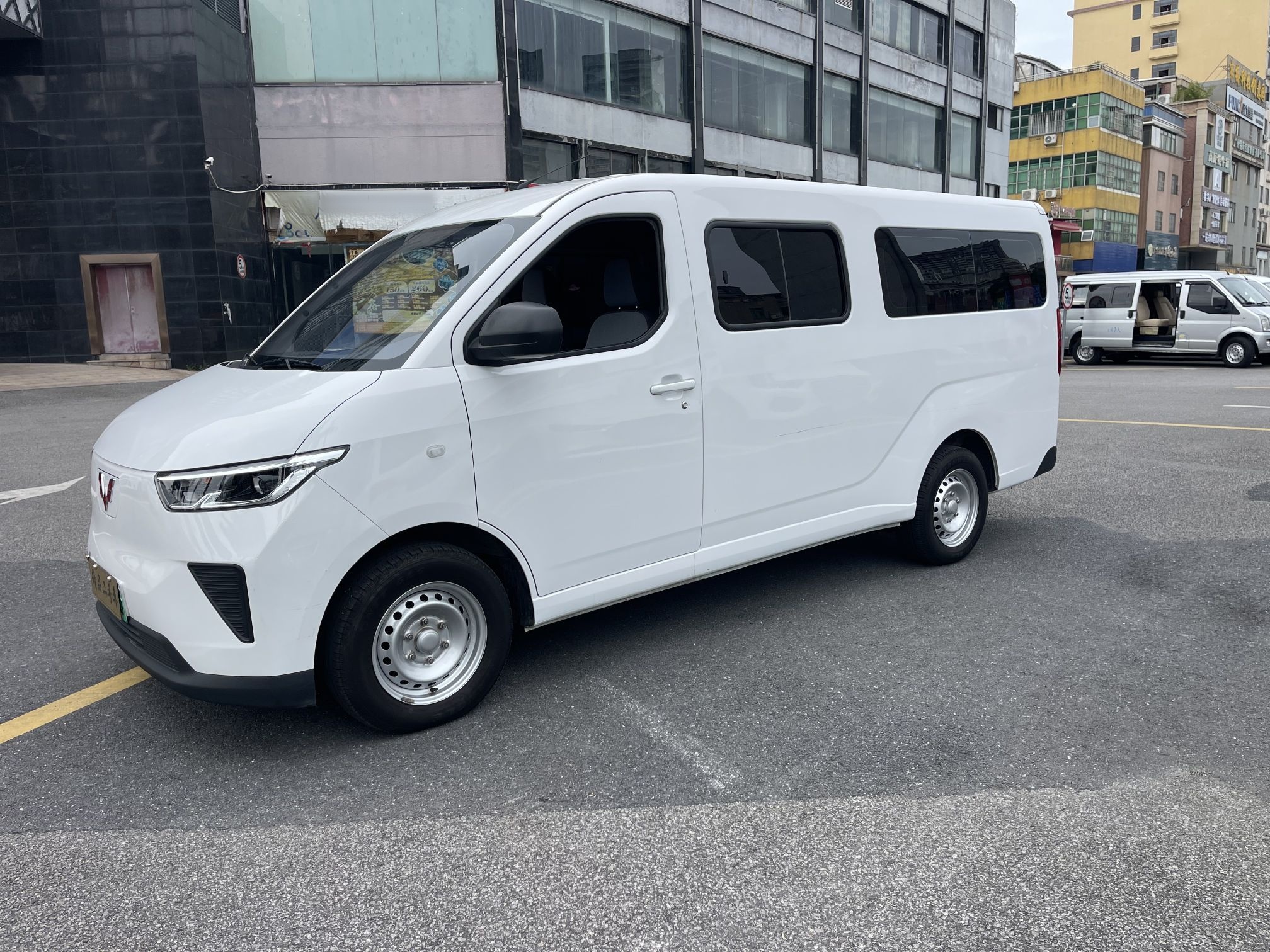 Wuling Yangguang Electric Truck 2024 Wuling Yangguang Electric Truck 2024 汽车图片
