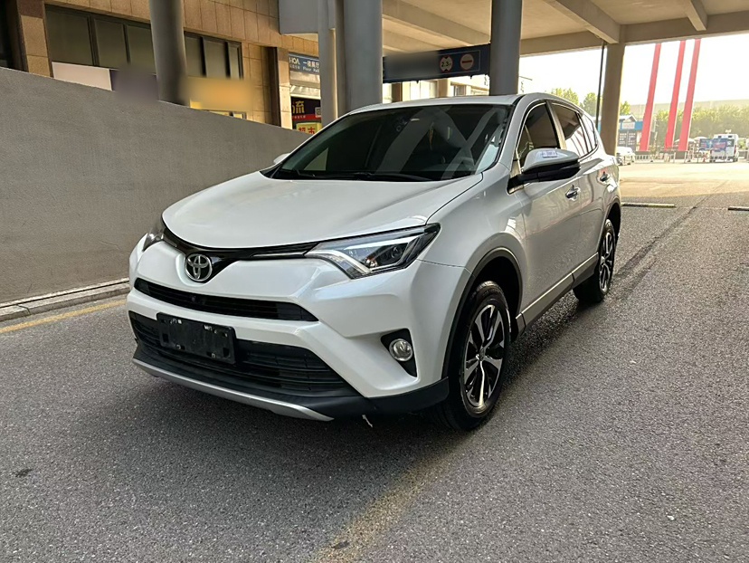 RAV4 2017 RAV4 2017 car image