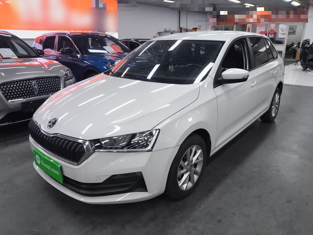 Skoda Rapid Spaceback 2020 Skoda Rapid Spaceback 2020 car image