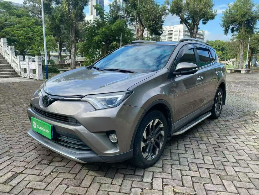 Toyota RAV4 (Imported) 2018 Toyota RAV4 (Imported) 2018 immagine di auto