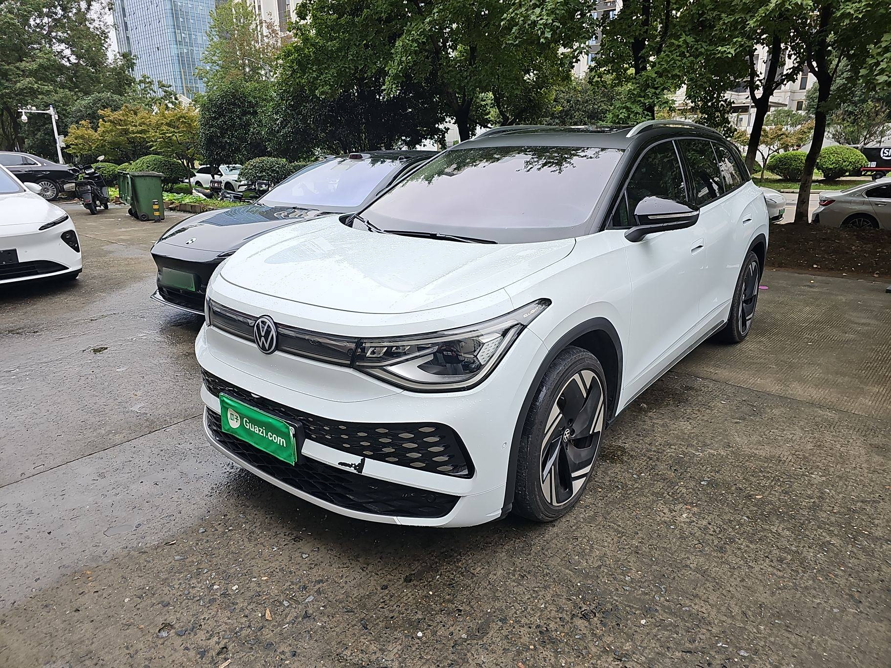 Volkswagen ID.6 X 2024 car image 