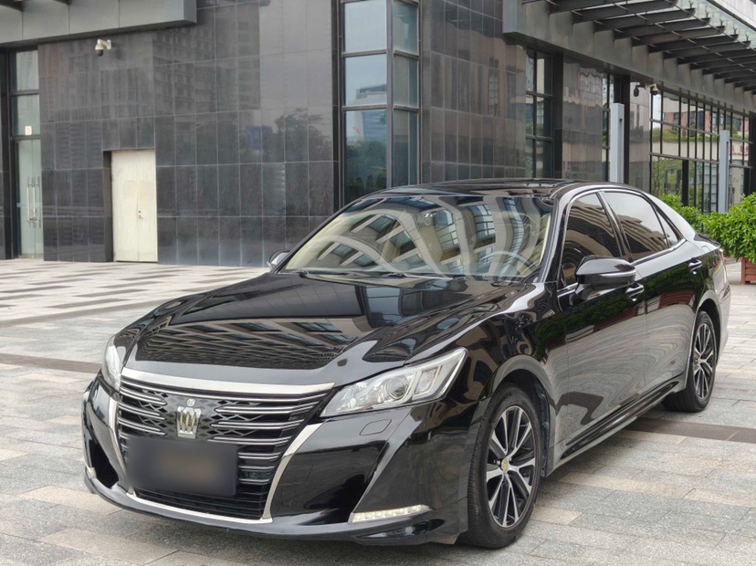 Toyota Crown 2018 Toyota Crown 2018 汽车图片