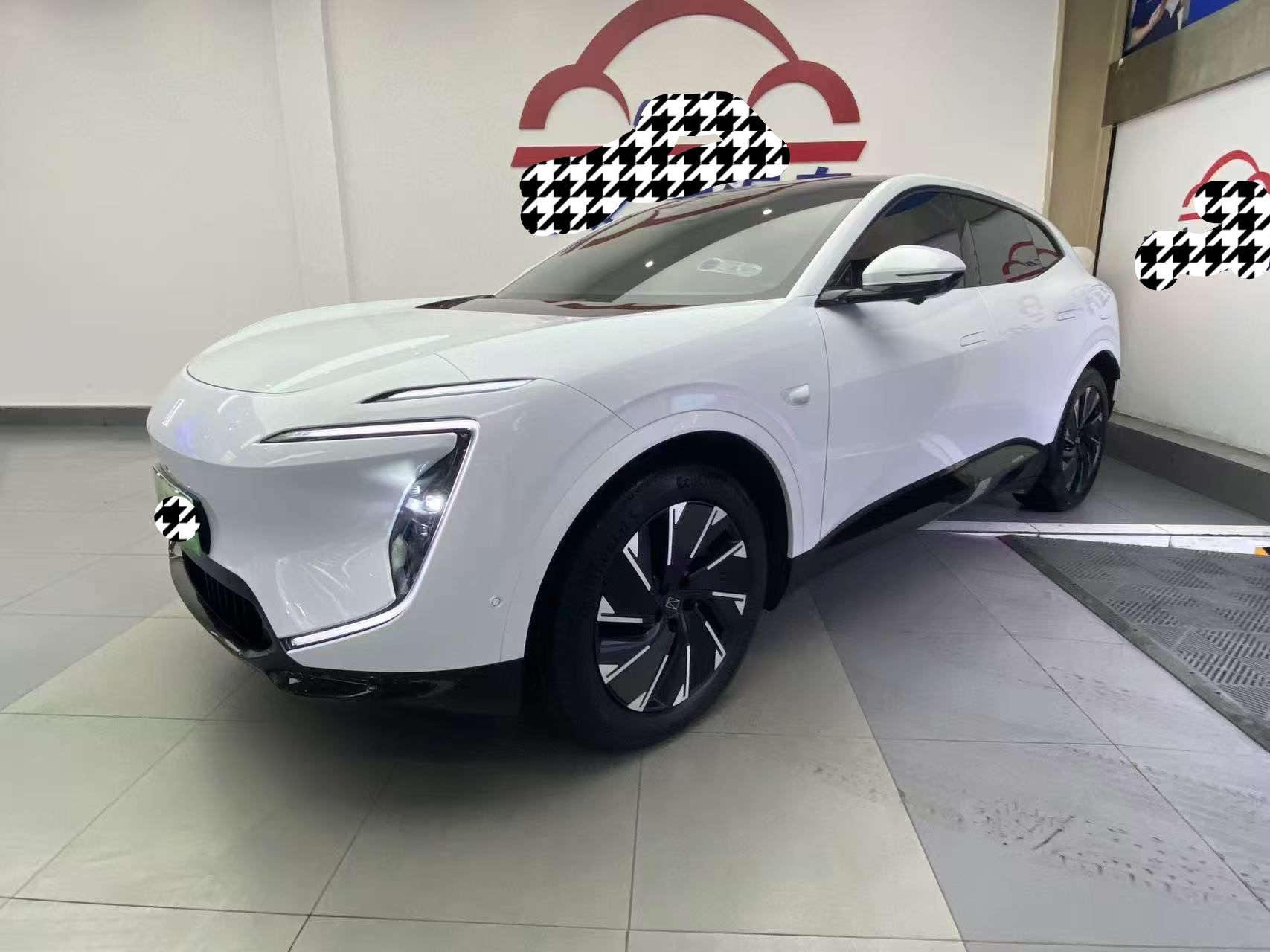 Avatr 07 2025 car image 