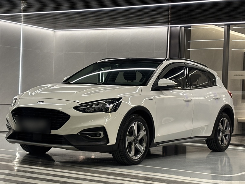 Ford Focus Active 2021 car image 