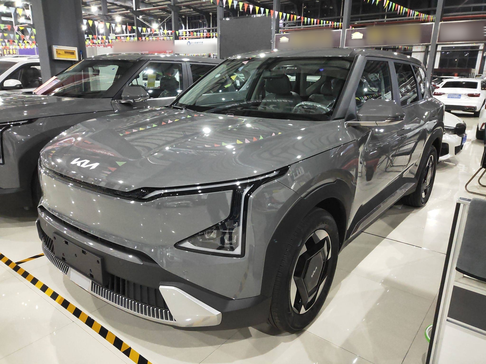 Kia EV5 2025 汽车图片 