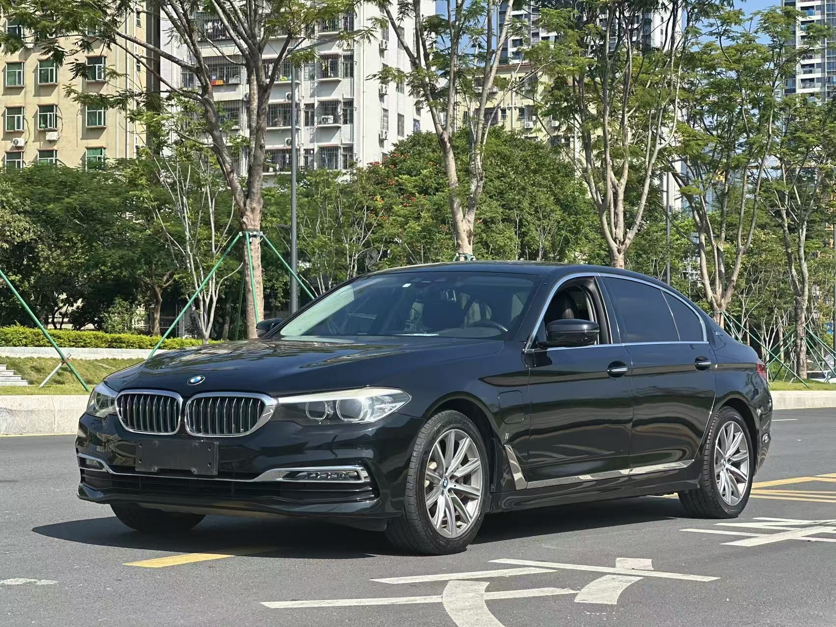 BMW M5 New Energy 2018 BMW M5 New Energy 2018 car image