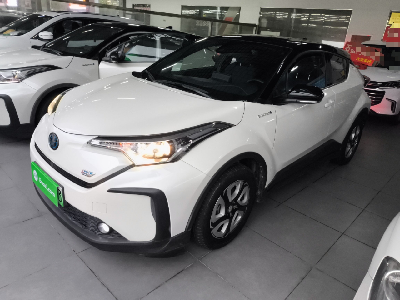 Toyota C-HR EV 2021 Toyota C-HR EV 2021 immagine di auto