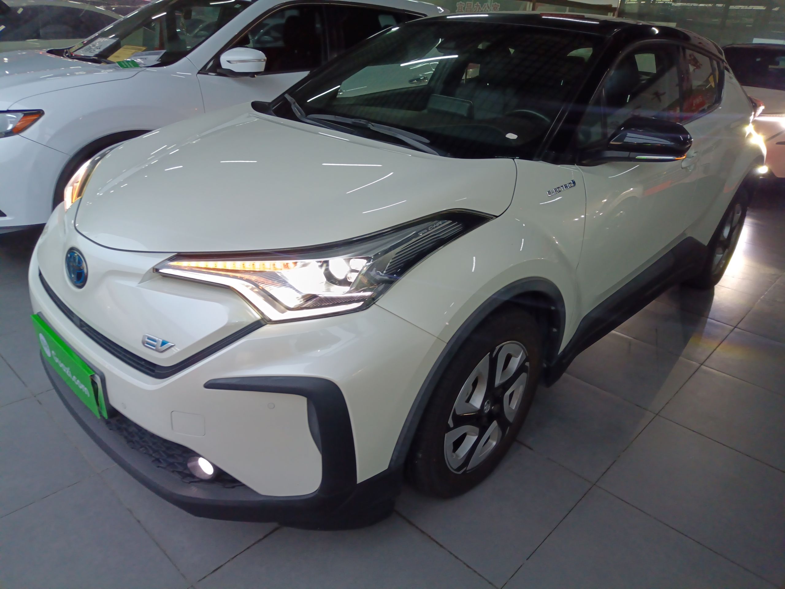 Toyota C-HR EV 2020 Toyota C-HR EV 2020 immagine di auto