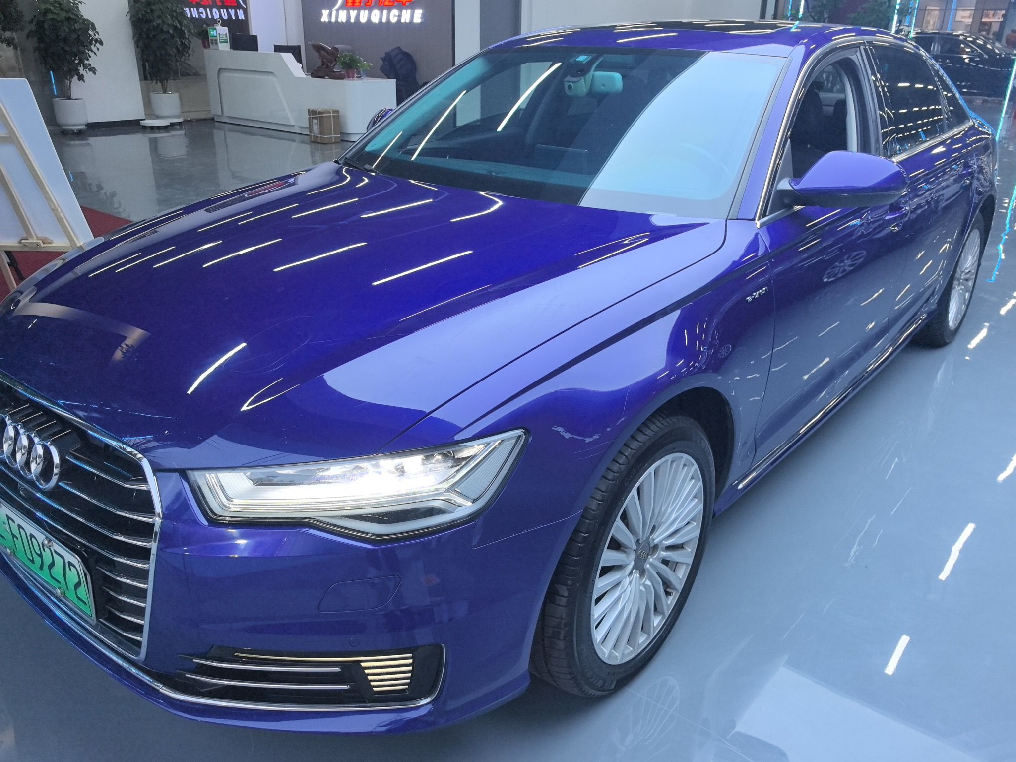 Audi A6L New Energy 2018 car image 