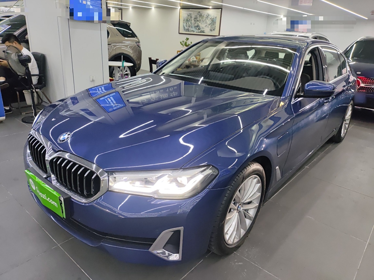 BMW M5 New Energy 2021 BMW M5 New Energy 2021 car image