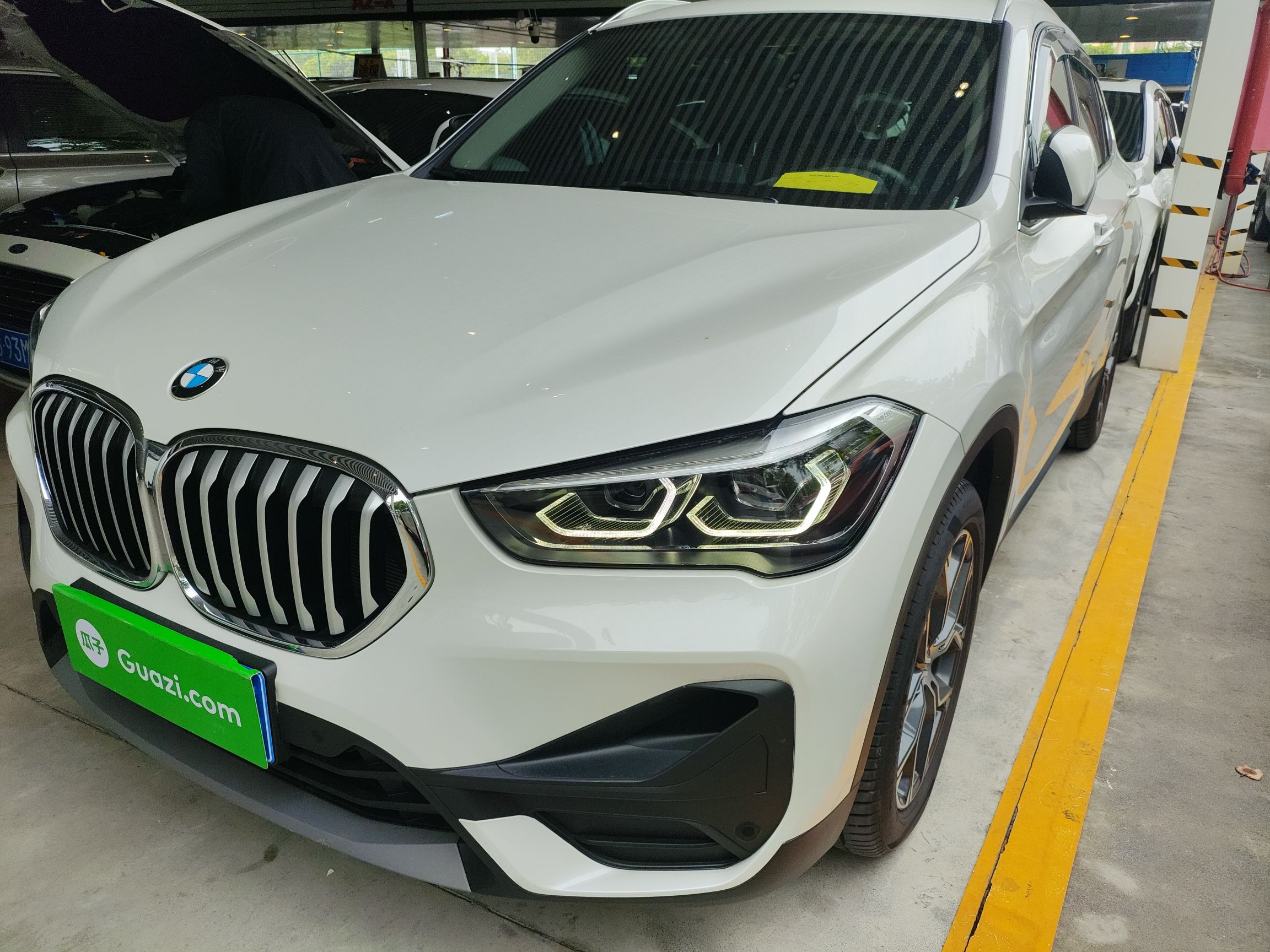 BMW X1 M35Li 2022 car image 