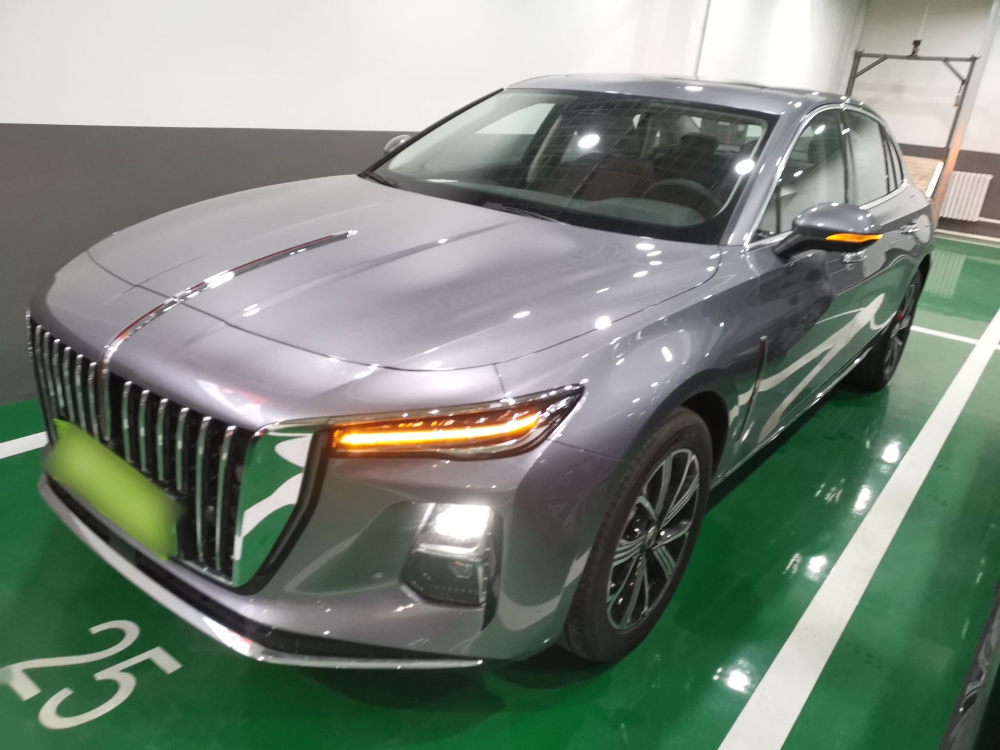 HongQi H5 PHEV 2025 car image 