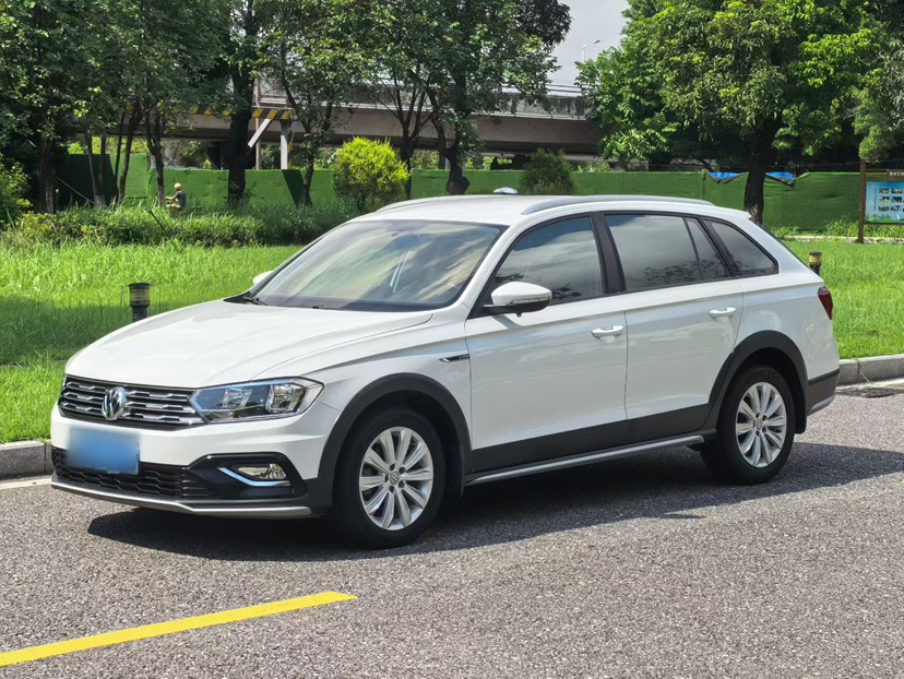 Volkswagen C-Trek 2019 Volkswagen C-Trek 2019 immagine di auto