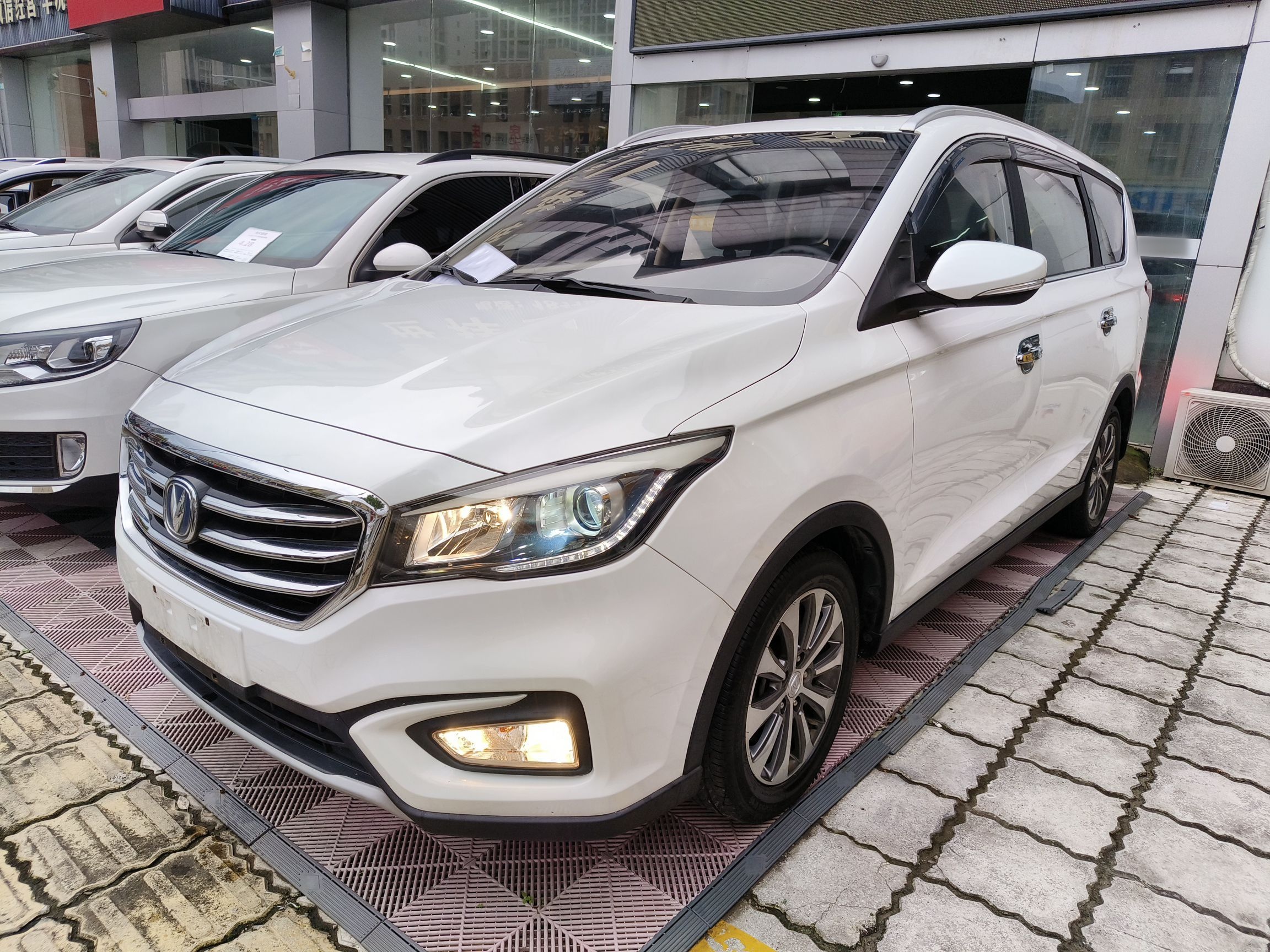 Changan Linmax 2017 car image 