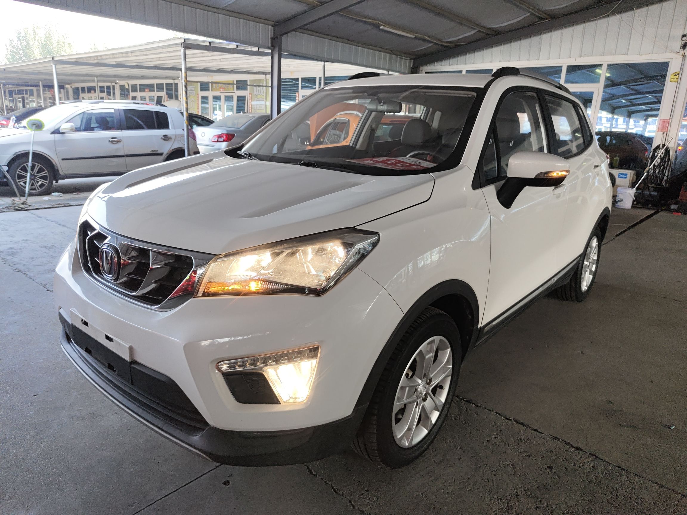 Changan CS15 EV 2017 car image 