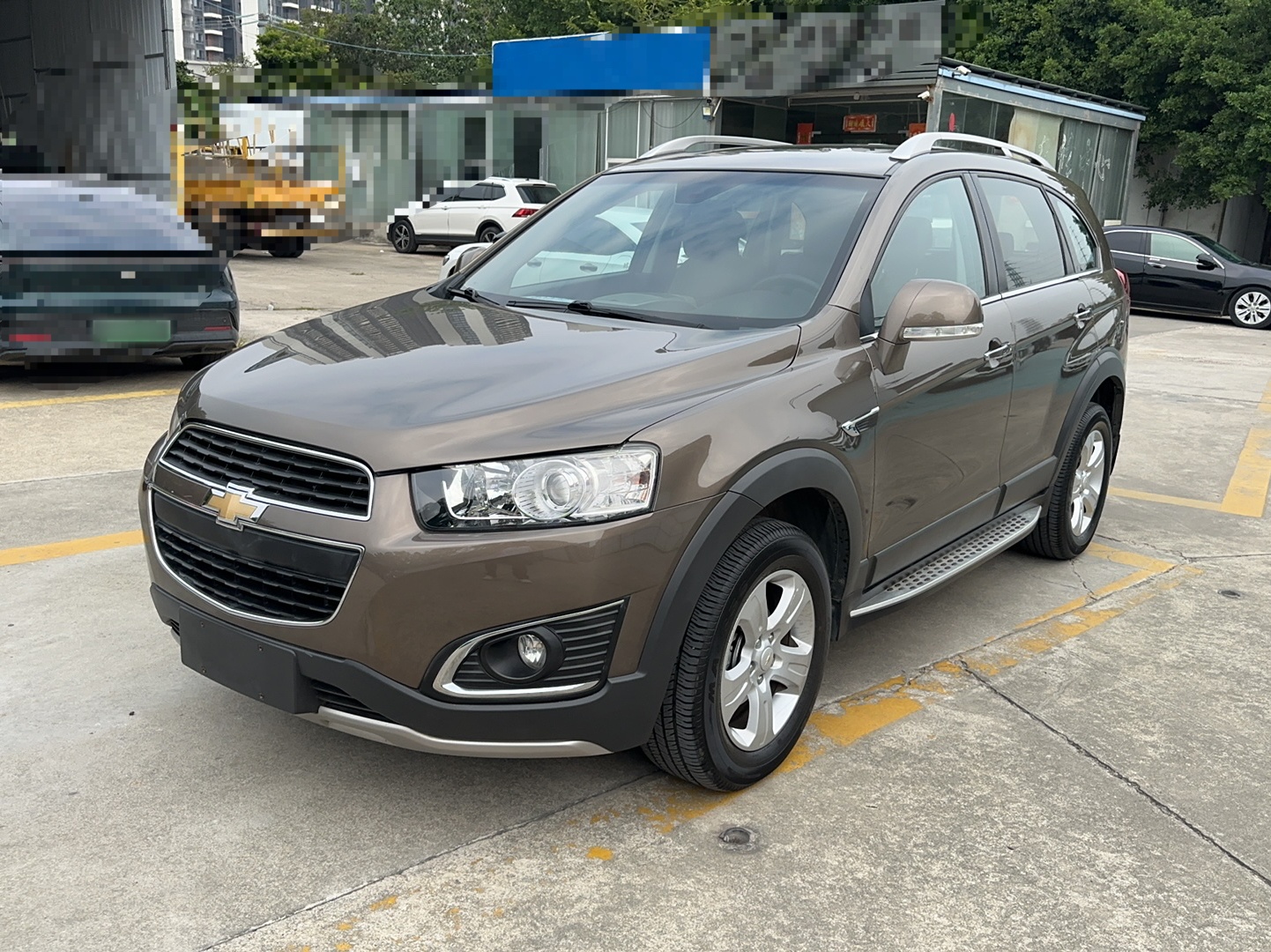 Chevrolet Captiva (Imported) 2016 car image 