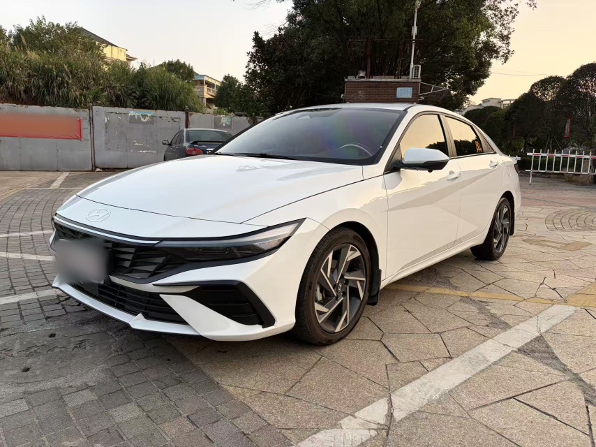 Hyundai Elantra EV 2024 Hyundai Elantra EV 2024 car image