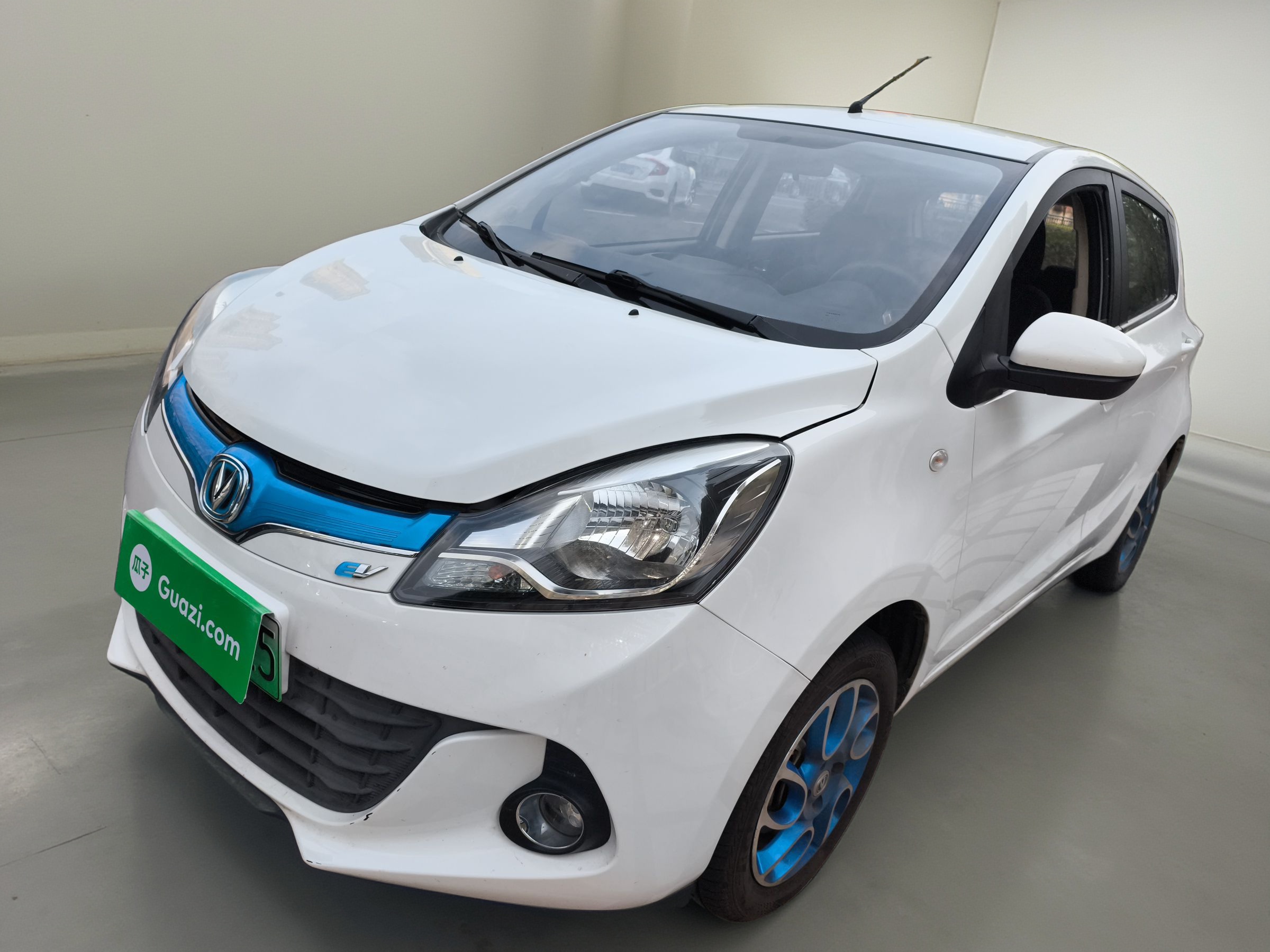 Changan BenBen EV 2018 car image 
