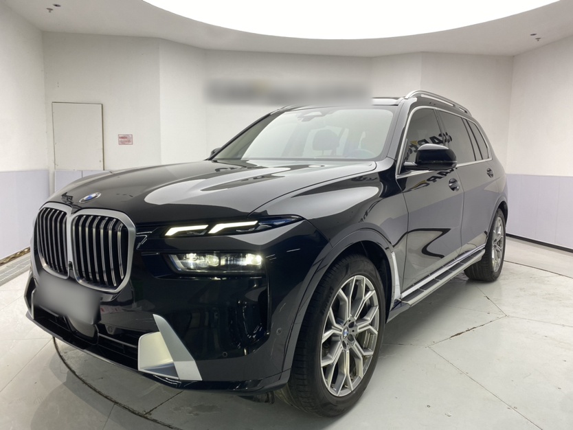 BMW X7 2023 car image 