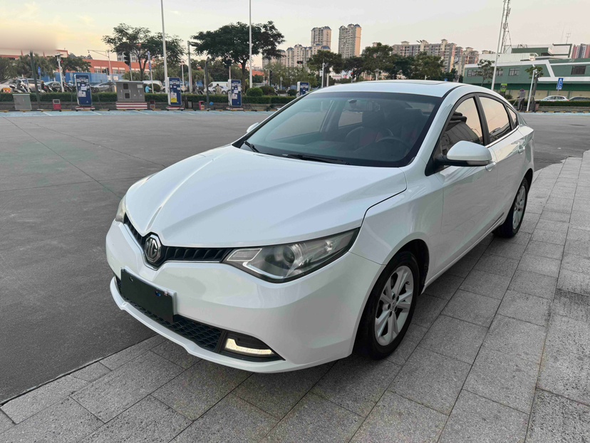 MG GT 2017 MG GT 2017 car image