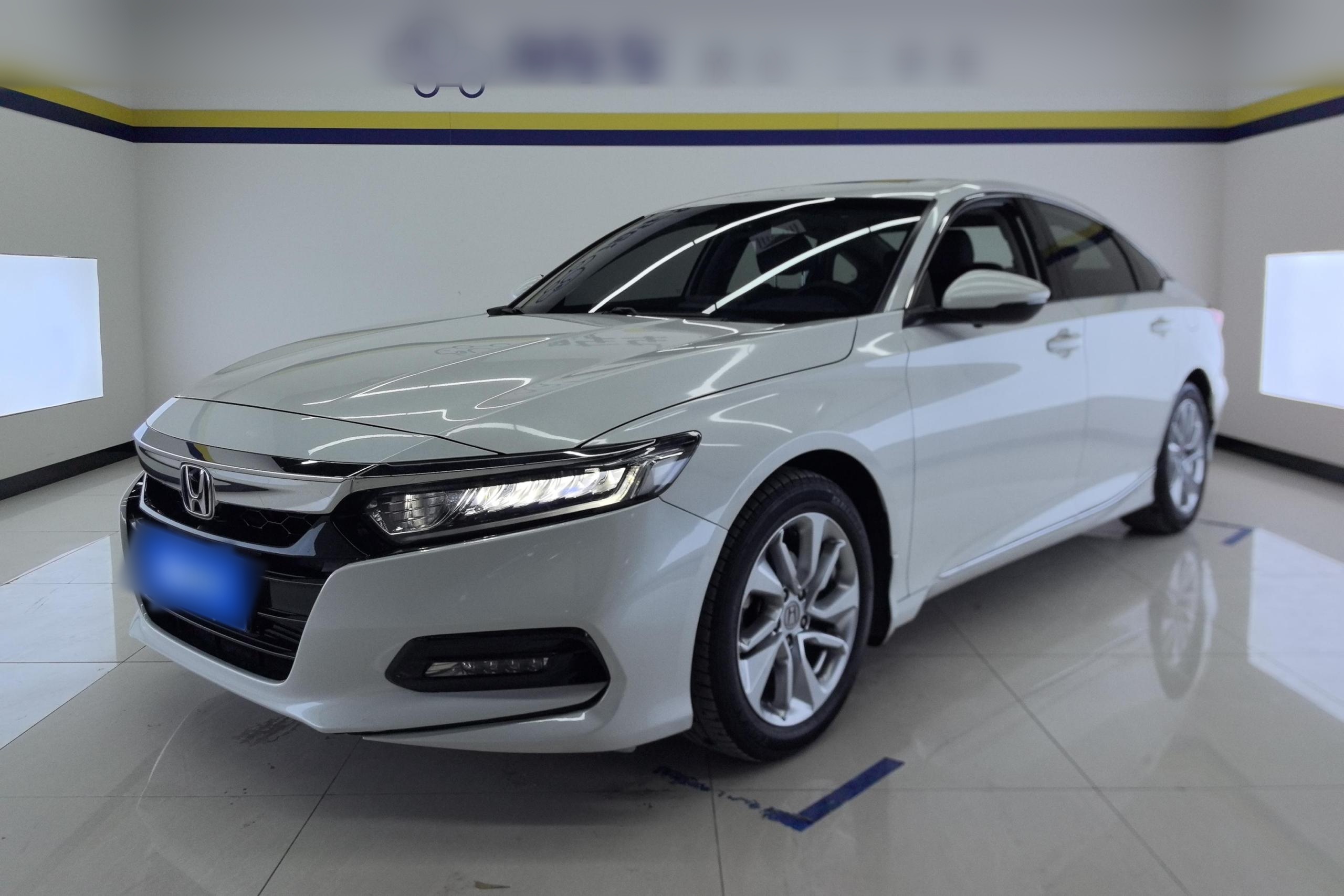 BYD F3R 2019 car image 