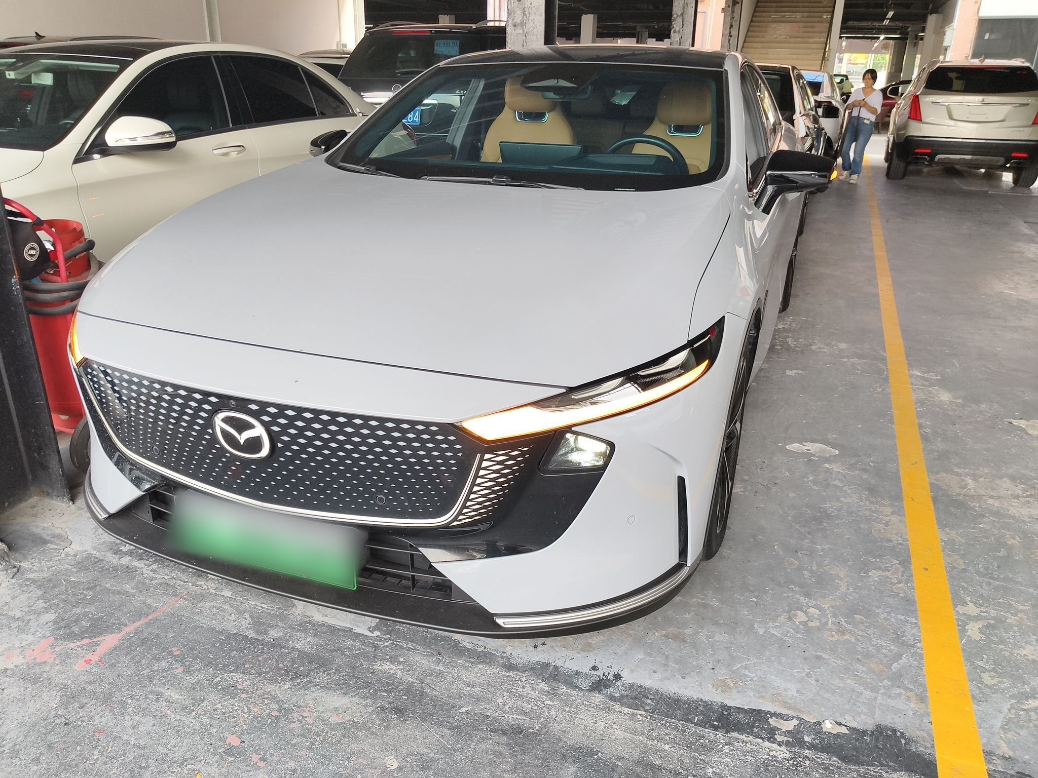 Mazda EZ-6 2024 汽车图片 