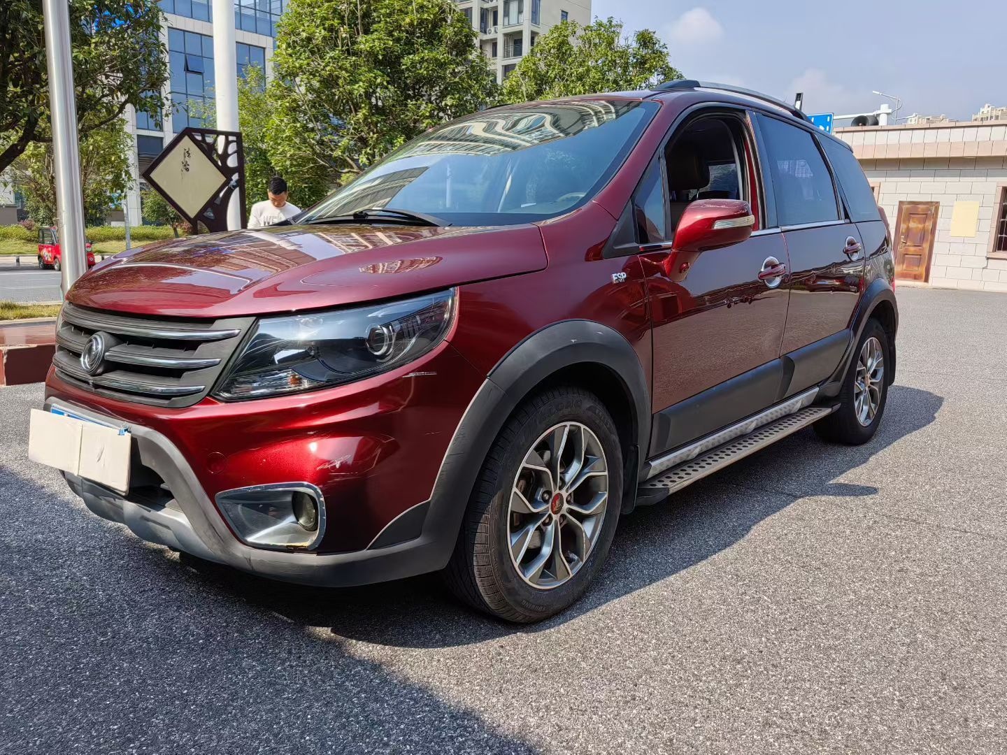 Forthing JOYEAR X5 2017 car image 