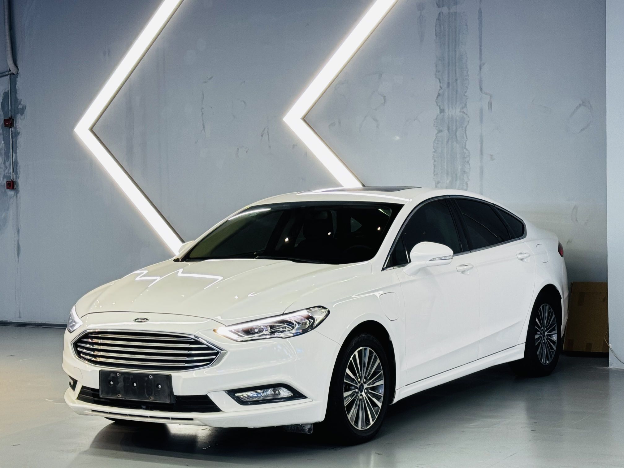 Ford Mondeo New Energy 2019 car image 