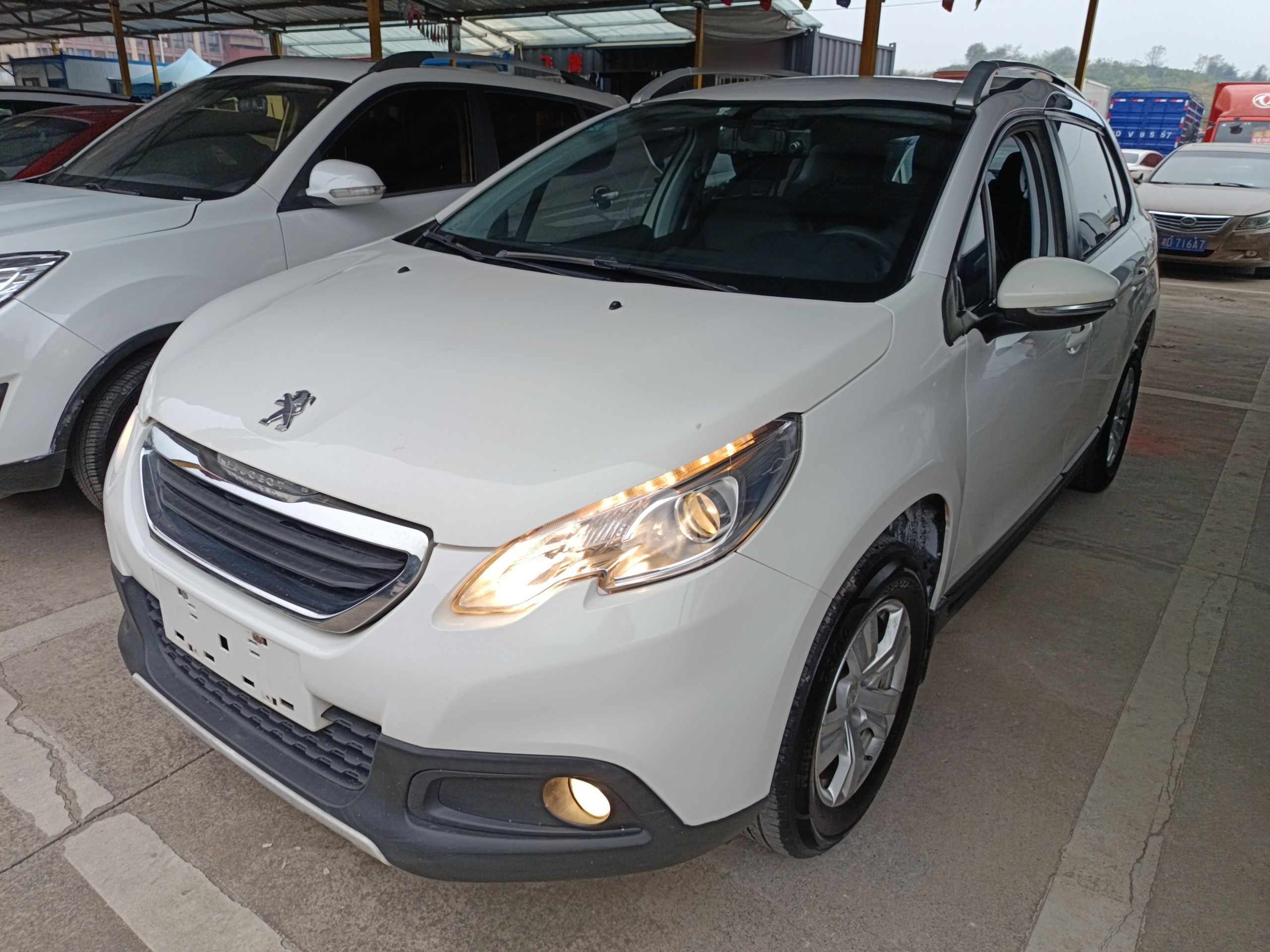 Peugeot 2008 2016 image de voiture 