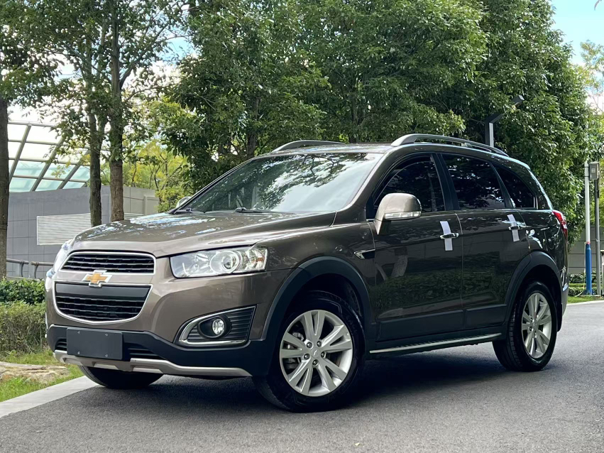 Chevrolet Captiva 2017 car image 