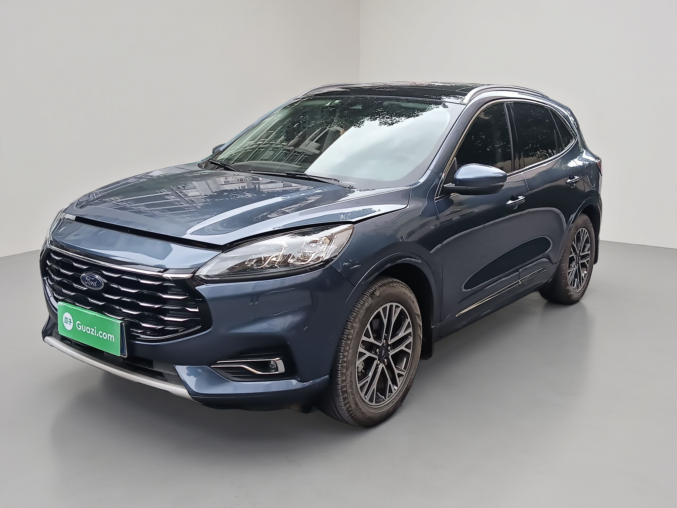 Ford Escape (Imported) 2020 car image 