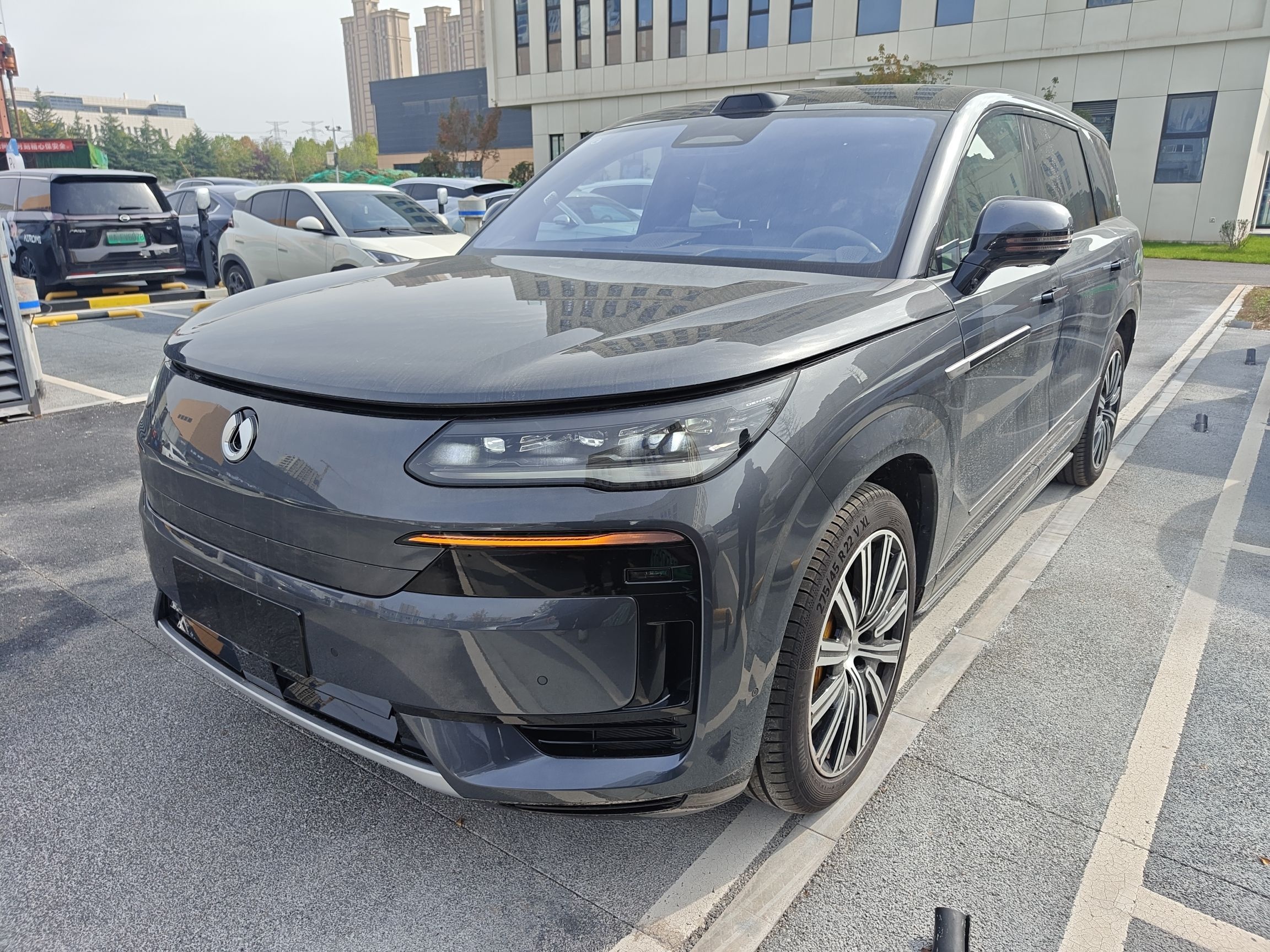 Denza N9 2025 car image 