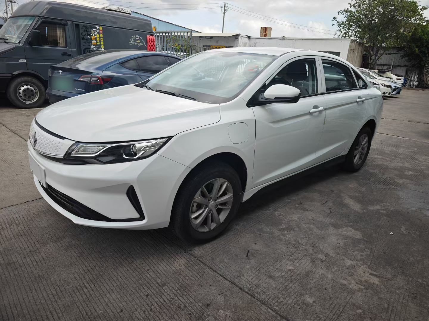 Livan Maple 60S 2023 汽车图片 