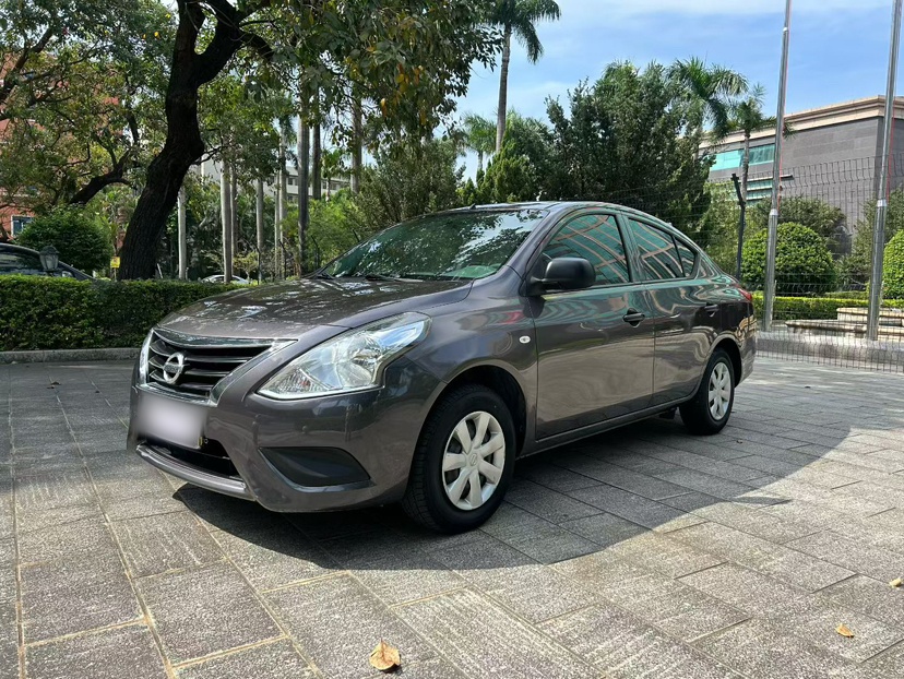 Nissan Sunny 2017 car image 