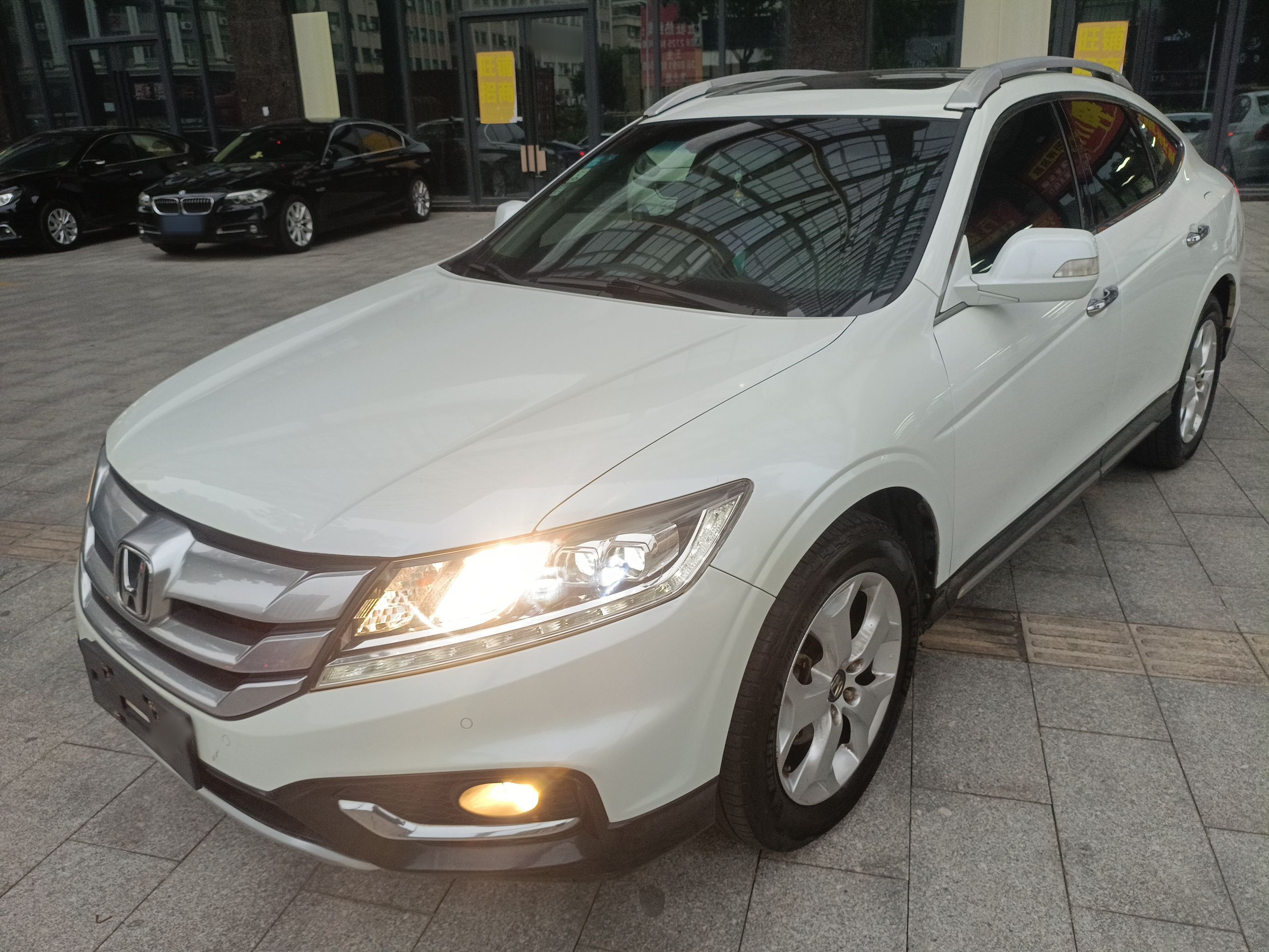 Honda CROSSTOUR 2016 car image 