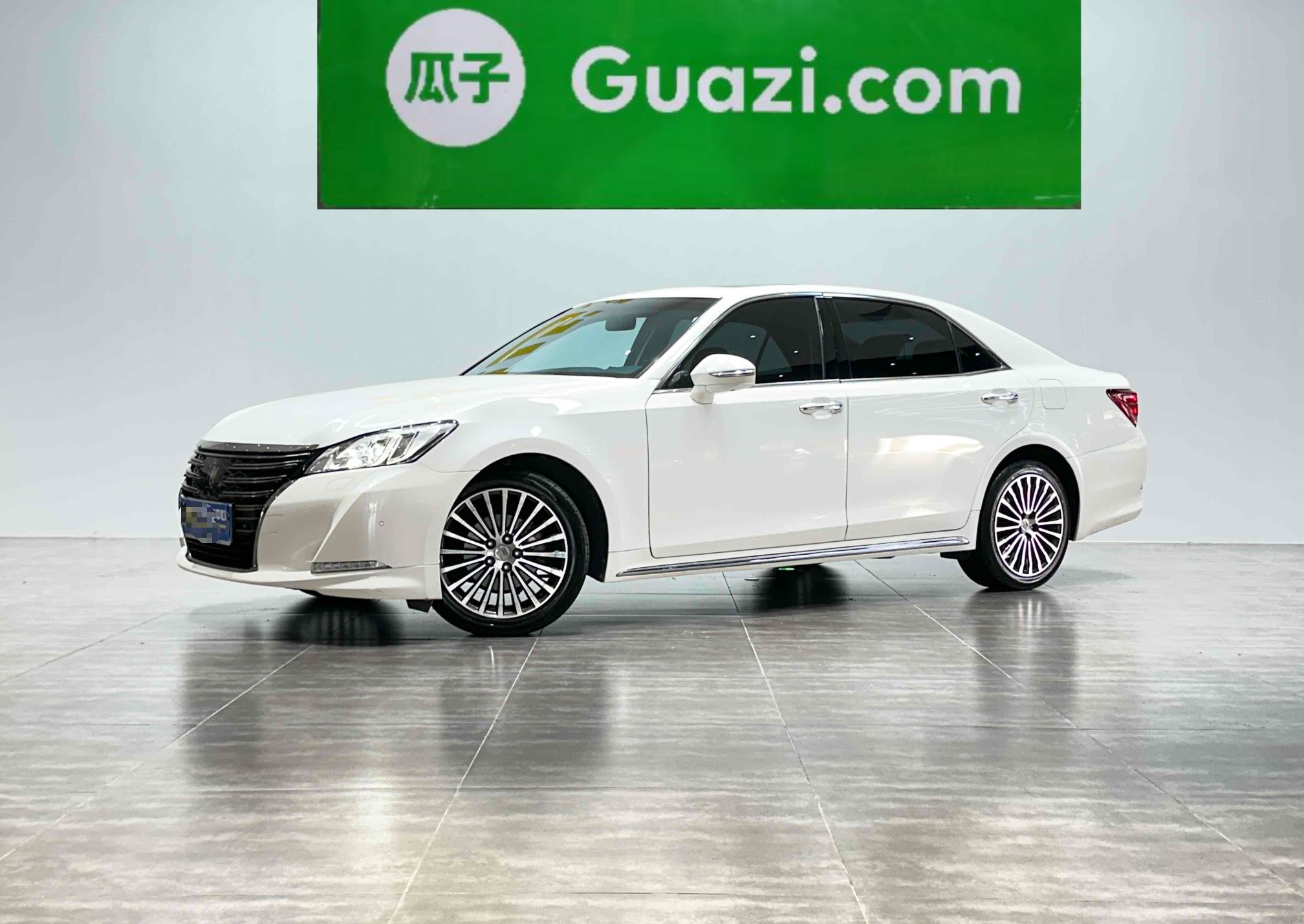 Toyota Crown 2018 Toyota Crown 2018 汽车图片